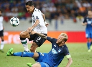 开云体育下载-弗赖堡输球，教练怒斥球队表现不力