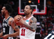 开云官网-上海队鏖战国王，德罗赞高光表现