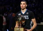 开云体育登录-克莱大场面先生再现神迹，黄蜂强势拿下马刺彰显团队韧性