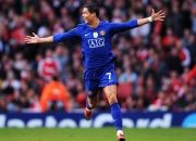 开云足球直播-意甲焦点战之夜，弗拉霍维奇攻防两端的统治艺术