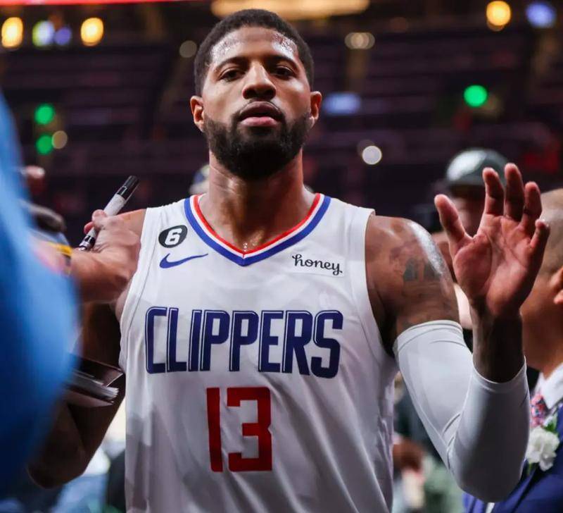 76人强势公牛，保罗送出助攻的简单介绍