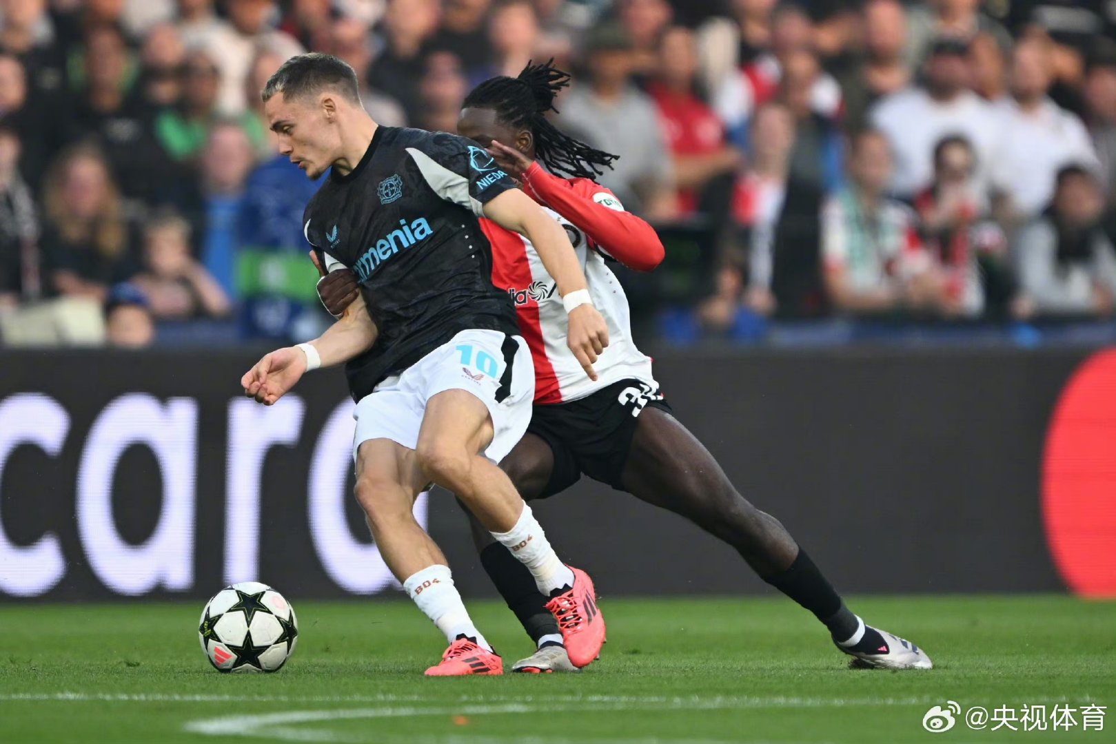 关于戴维斯杯逆转拉沃尔杯，鲁德统治全场的信息