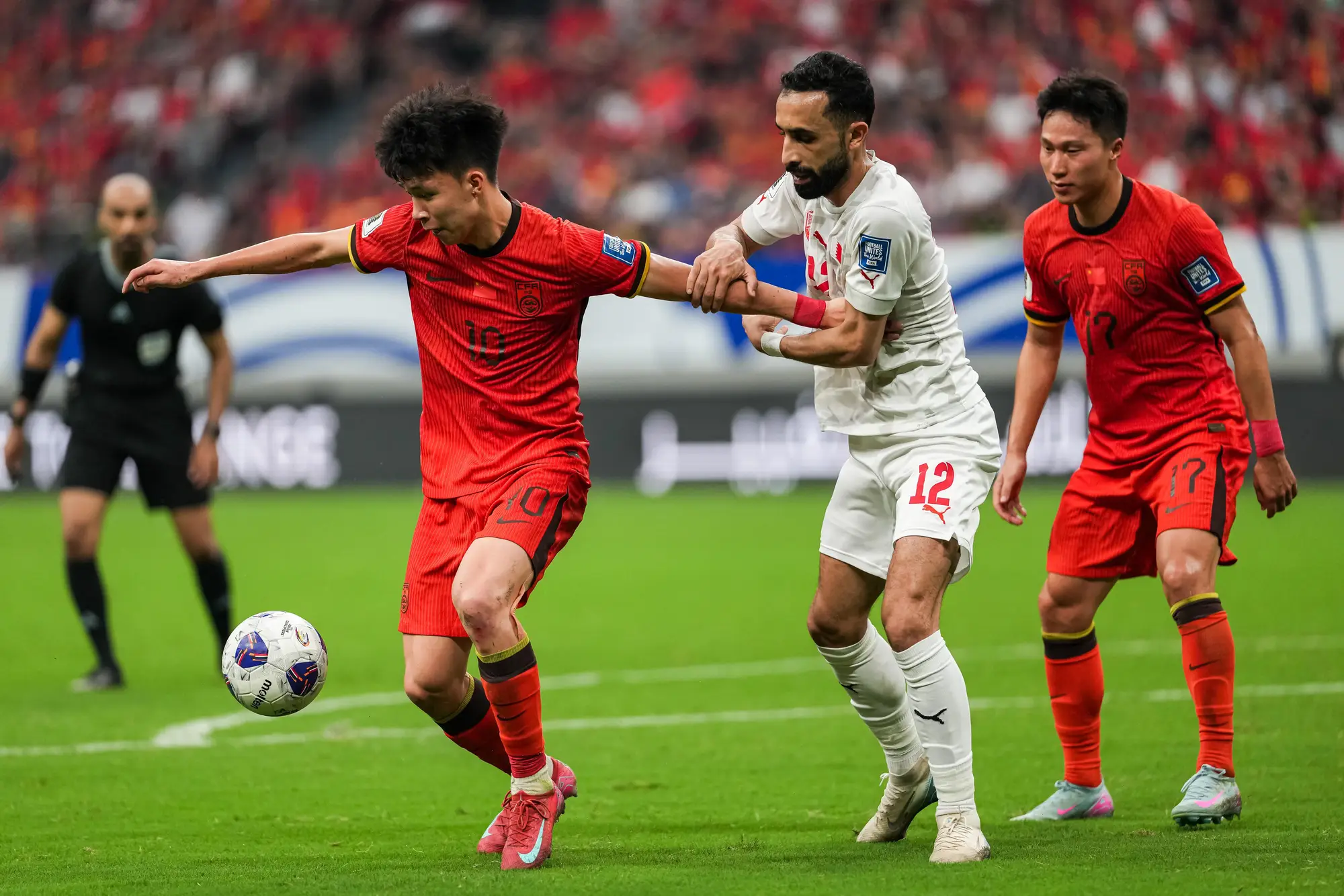 亚洲强队备战国际比赛，主帅展望未来成就的简单介绍