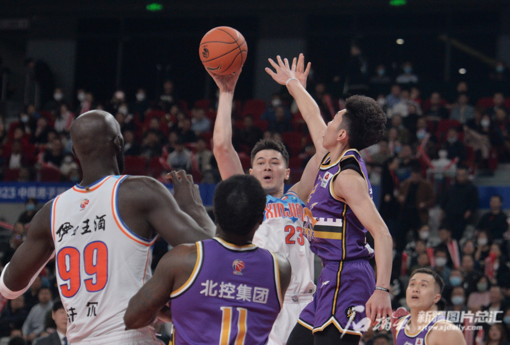 赫塔辛球员发挥出色，帮助球队获得胜利