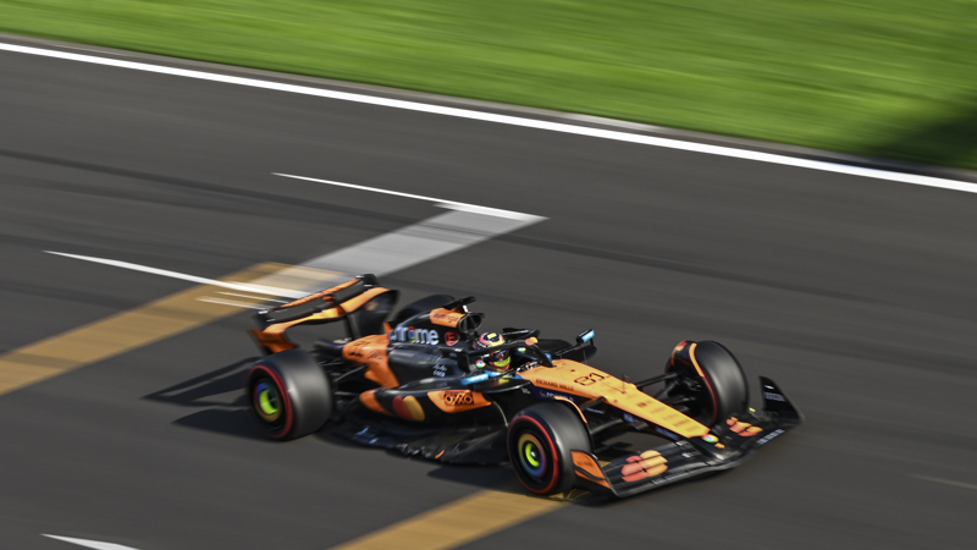 迈凯伦险胜雷诺车队，皮亚斯特里带队取胜的简单介绍