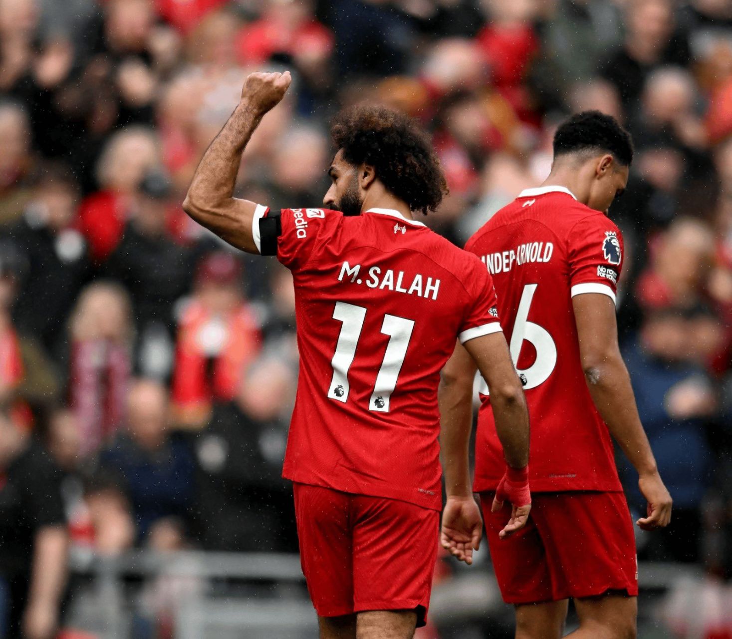 拜仁碾压曼城,萨拉赫送出助攻 拜仁碾压曼城,萨拉赫送出助攻