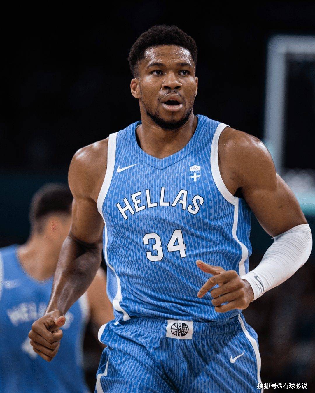尼日利亚男篮轻取希腊男篮，艾顿完成帽子戏法的简单介绍