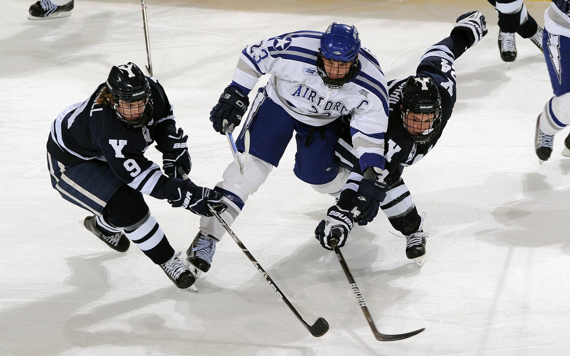 西决生死战之夜，米切尔压制级表演，书写个人传奇