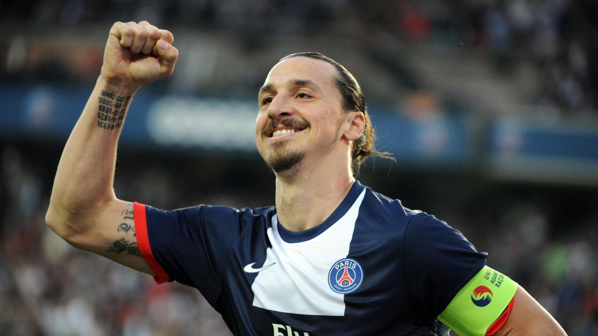 卡塔尔对阵乌拉圭，C罗稳定输出，诠释何为不掉线的传奇